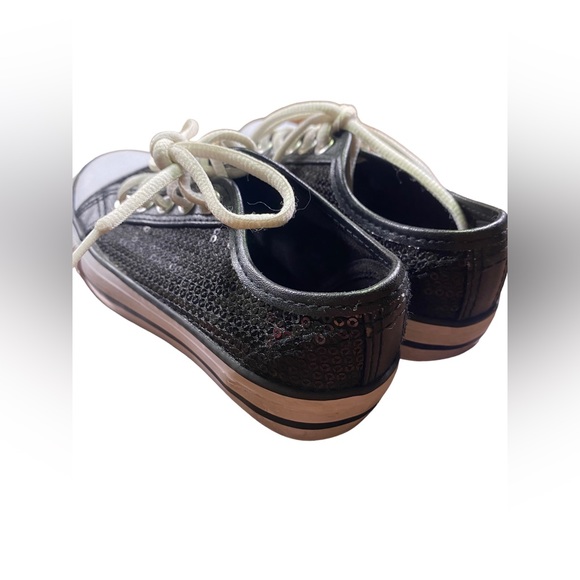 DOUBLE PLATINUM GIRLS SHOES SIZE 1 - Picture 3 of 12